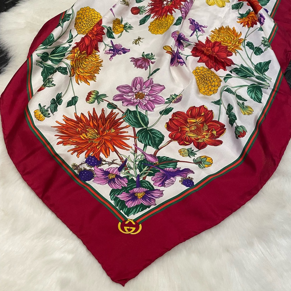 Authentic Gucci Scarf - Picture 9 of 10
